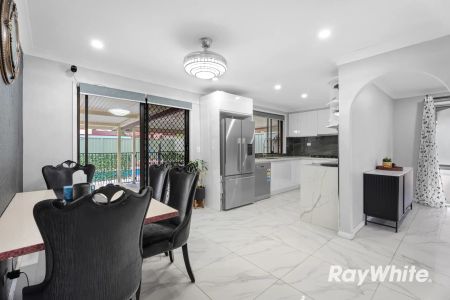 Charming Family Home with in-ground pool & teenage retreat in St Clair - Photo 3