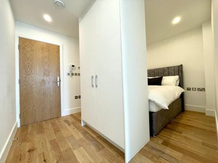 Studio Flat, Holmes Road, NW5 - Photo 4