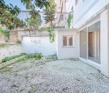 Escadinhas da Saúde, Lisbon, Lisbon 1100-584 - Photo 5