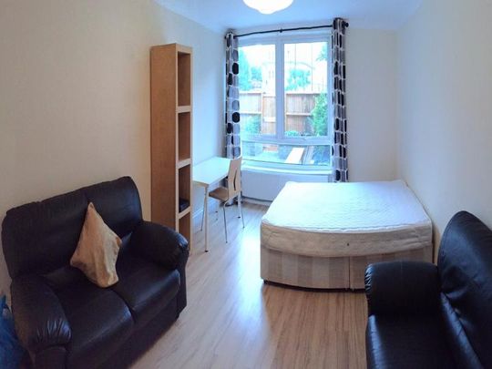 4beds Apartment - Photo 1