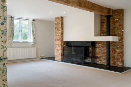 6 bedroom detached house to rent - Photo 4