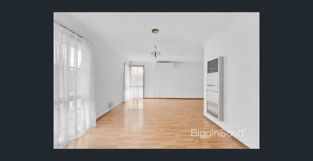 Family Living in Prime Keysborough Location - Photo 1