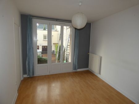 Location Appartement 4 pièces 74m² BEAUNE 21200 - Photo 4