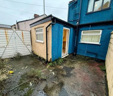 2 bedroom terraced house to rent - Photo 6