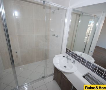 Beautiful Townhouse in Quiet Complex - Photo 4