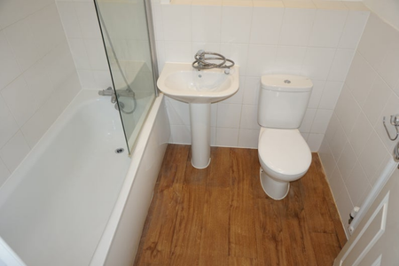 1 bedroom room to rent Lenz Close, Colchester, CO1 - Photo 5