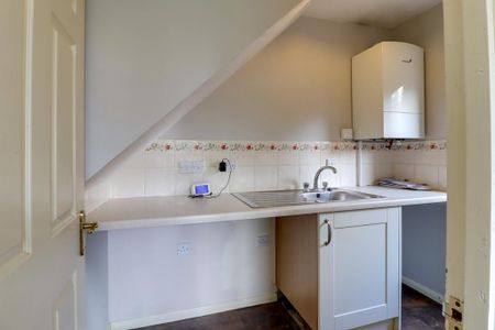 4 bedroom detached house to rent - Photo 3