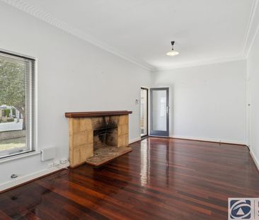 AIR CON, FLOORBOARDS, SPACE FOR A BOAT - Photo 3