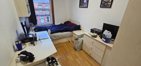 5 Bed - 67 Headingley Avenue, Headingley, Leeds - LS6 3ER - Student - Photo 4