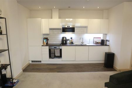 2 bedroom flat to rent - Photo 5