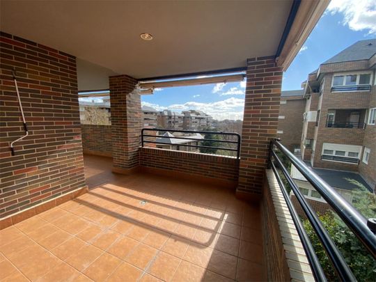 Piso de alquiler en Calle Velázquez, 39, Golf - El Carralero - Photo 1