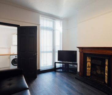 5 bedroom house to rent - Photo 2