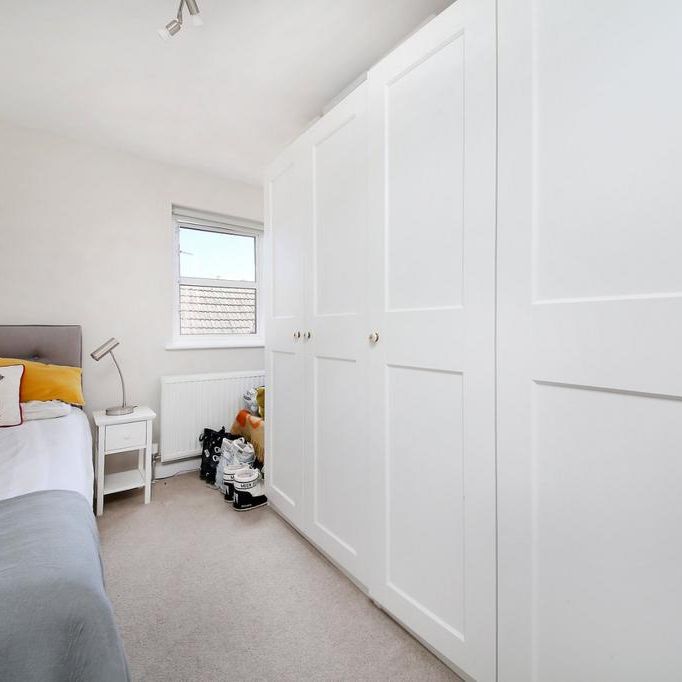 6 bedroom semi-detached house to rent - Photo 1