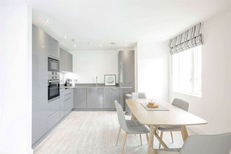 Two bedroom apartment close to Addenbrookes Hospital - Photo 2