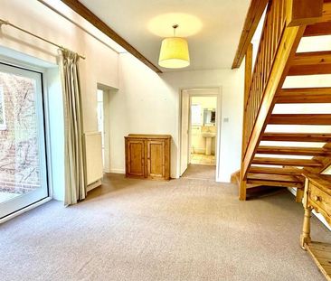 2 bedroom cottage to rent - Photo 2