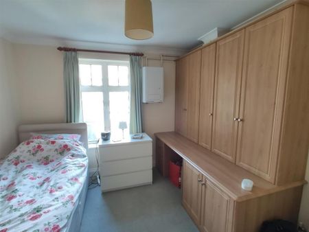 3 bedroom apartment to rent - Photo 5