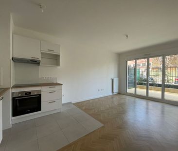 Location Appartement 3 pièces 61m² - Photo 2