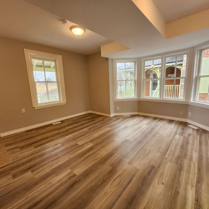 For Lease - 5958 16th Avenue Unit# Wood#Main, Markham, Ontario - Photo 1