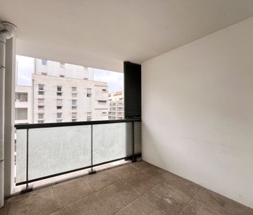 Location Appartement 4 pièces 80m² MARSEILLE 2ème - Photo 6