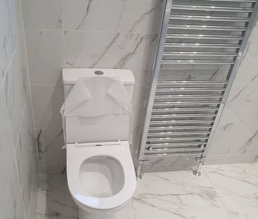 3 Bed Semi-Detached House, Queensway, LS15 - Photo 3