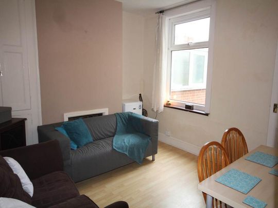 2 bedroom house share to rent - Photo 1