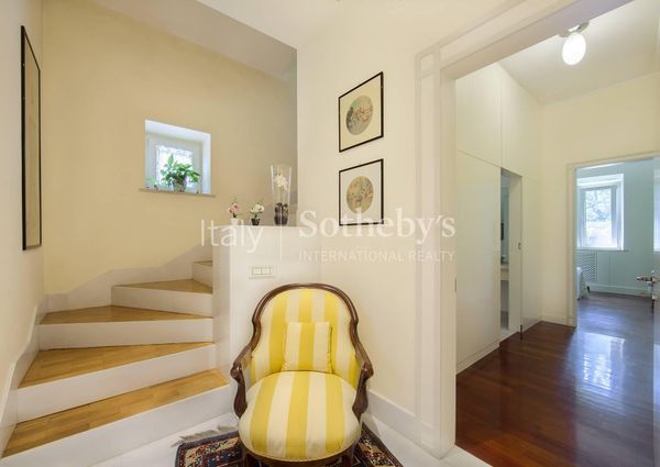 Villa con piscina e parco privato all’Olgiata