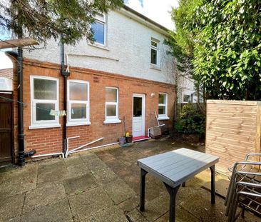 4 bedroom semi-detached house to rent - Photo 1