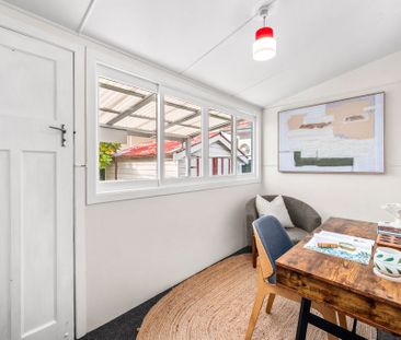 110 Kemp Street, Hamilton South - Photo 3