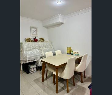 Simply a beautiful, clean and modern Home - Perfect for Modern Family! - Photo 3