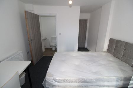 Gordon Street flat 4, PRESTON, Lancashire PR1 7HJ - Photo 2