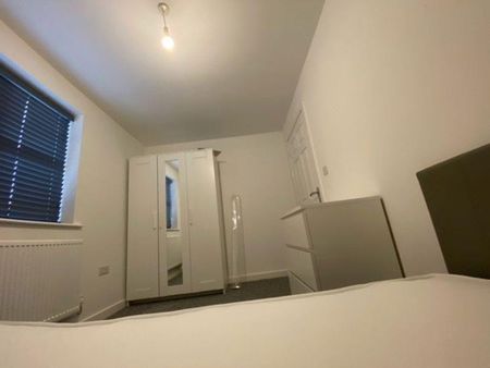 2 bedroom property to rent - Photo 3