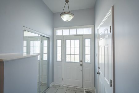 For Lease - 303 Bobolink Ridge, Kanata, Ontario - Photo 4