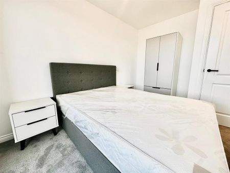 3 bedroom apartment to rent - Photo 5