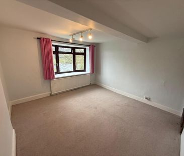 4 bedroom detached house to rent - Photo 6