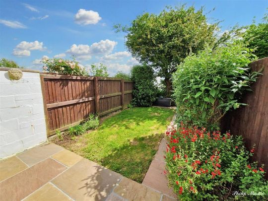 2 bedroom terraced house to rent - Photo 1