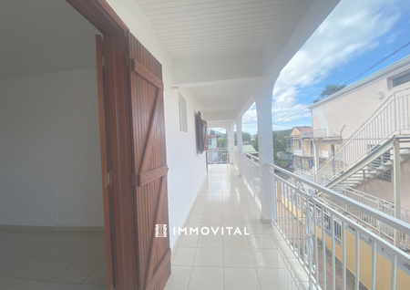 Location Appartement 3 pièces 50m² POINTE NOIRE 97116 - Photo 3