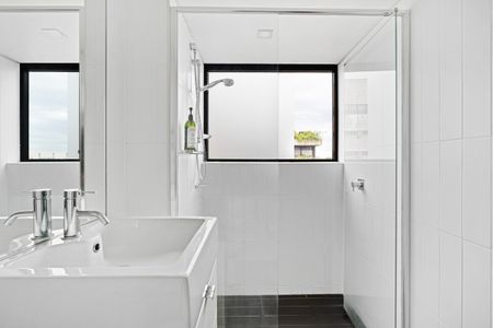 711 / 425-429 Bourke Street - Photo 3