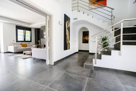 Luxury Villa for rent in Marbella, Andalusia - Photo 3