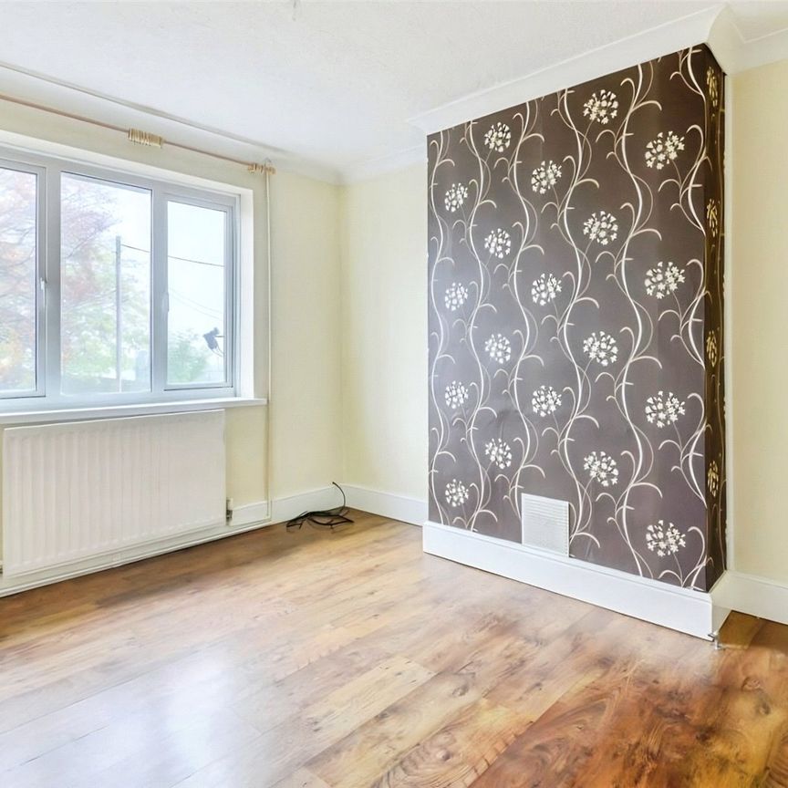 2 bedroom maisonette to rent Park Road, Faringdon, Oxfordshire, SN7 - Photo 1