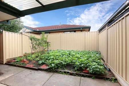 LOVELY 3 BEDROOM HOME - Photo 5