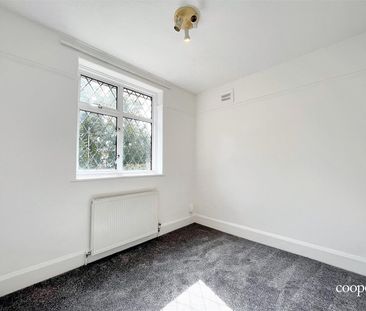 Swakeleys Road, Ickenham, UB10 - Photo 6