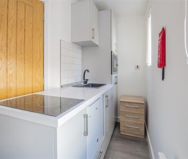 1 bed House To Let - Photo 1