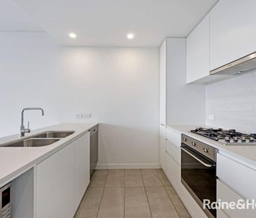 STUNNING 2 BEDROOM APARTMENT WITH VIEWS - Photo 2