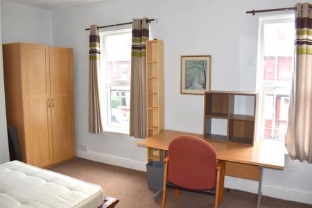 4 bedroom terraced house to rent - Photo 5