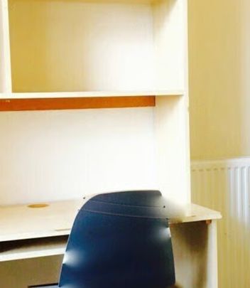 3 Bed - Flat 1, 203 Belle Vue Road, Woodhouse, Leeds - LS3 1HG - Student - Photo 1