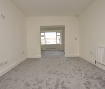 3 Bedroom Semi-Detached House - Photo 1