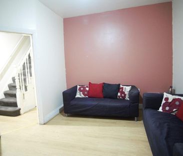 5 bedroom semi-detached house to rent - Photo 6