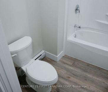 For Lease - 1072 Jalna Boulevard, London South, Ontario - Photo 1