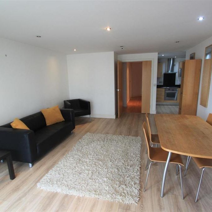 2 bedroom flat to rent - Photo 1