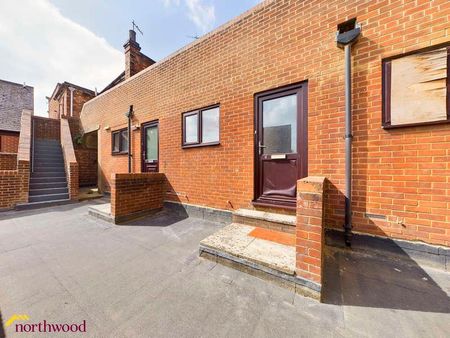 Christchurch Court, Banbury, OX16 - Photo 5